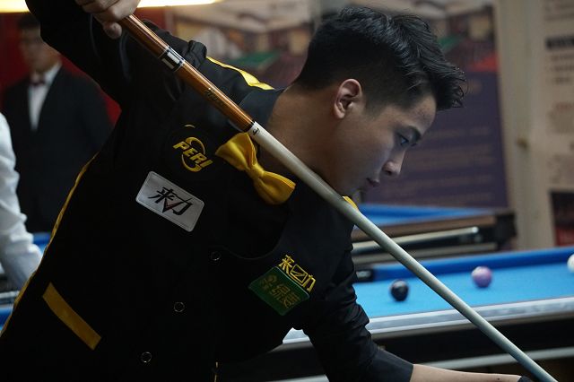 右边卫以迅 右边卫以迅