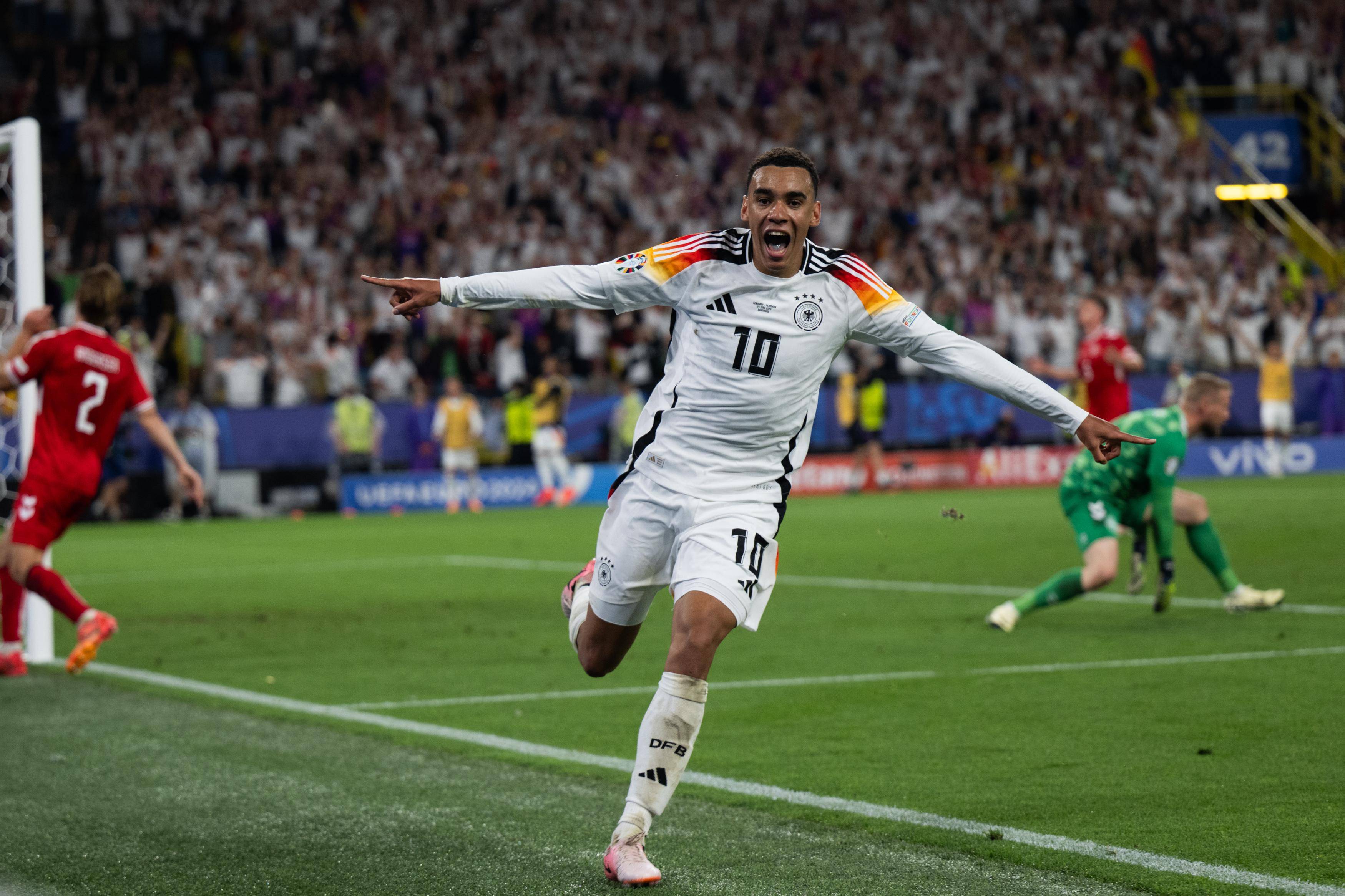 相较之下 相较之下