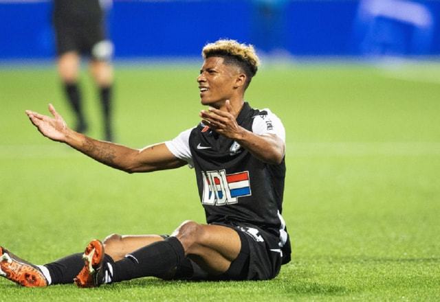 双重角色 双重角色